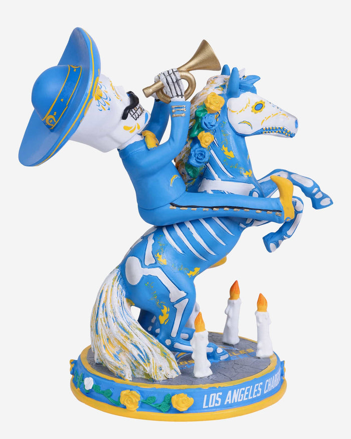 Los Angeles Chargers Calavera Bobblehead FOCO - FOCO.com