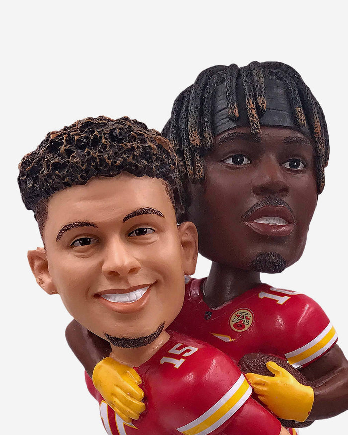 Patrick Mahomes & Tyreek Hill Kansas City Chiefs Piggyback Bobblehead FOCO - FOCO.com