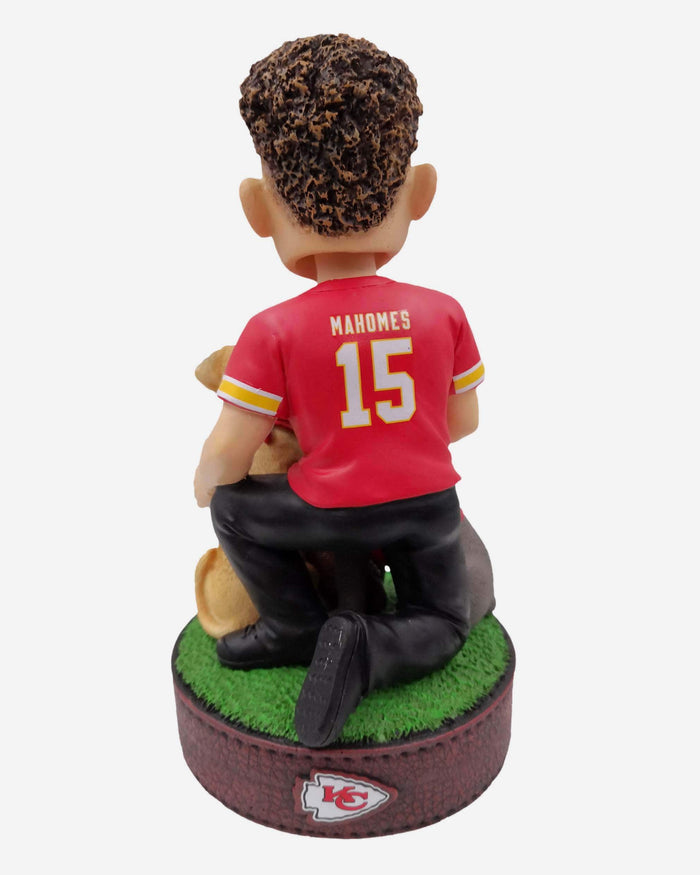 Patrick Mahomes Kansas City Chiefs Dogs Bobblehead FOCO - FOCO.com