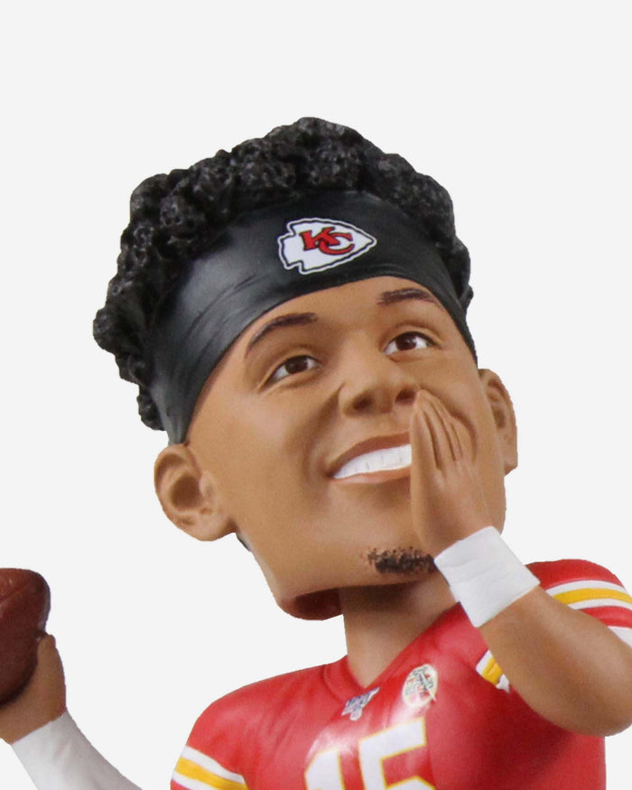 Patrick Mahomes & Travis Kelce Kansas City Chiefs Dual Passing Bobblehead FOCO - FOCO.com