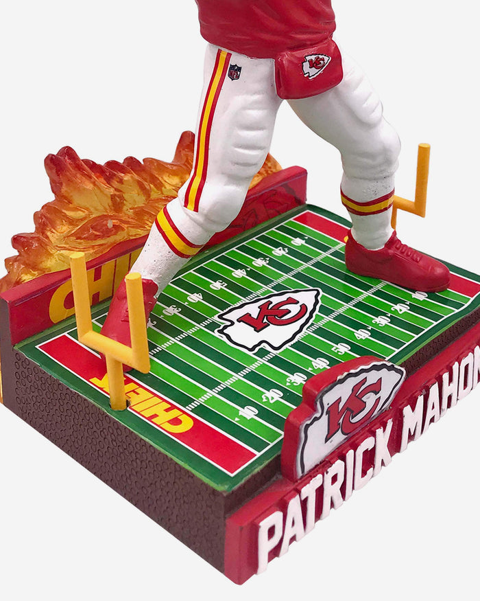 Patrick Mahomes Kansas City Chiefs On Fire Bobblehead FOCO - FOCO.com