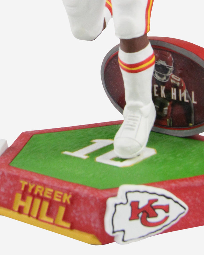 Tyreek Hill Kansas City Chiefs Gamebreaker Bobblehead FOCO - FOCO.com