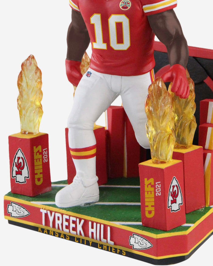 Tyreek Hill Kansas City Chiefs Pregame Tunnel Entrance Bobblehead FOCO - FOCO.com