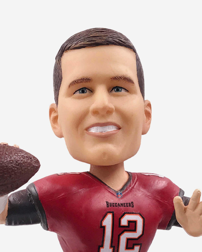 Tom Brady Tampa Bay Buccaneers Welcome Bobblehead FOCO - FOCO.com