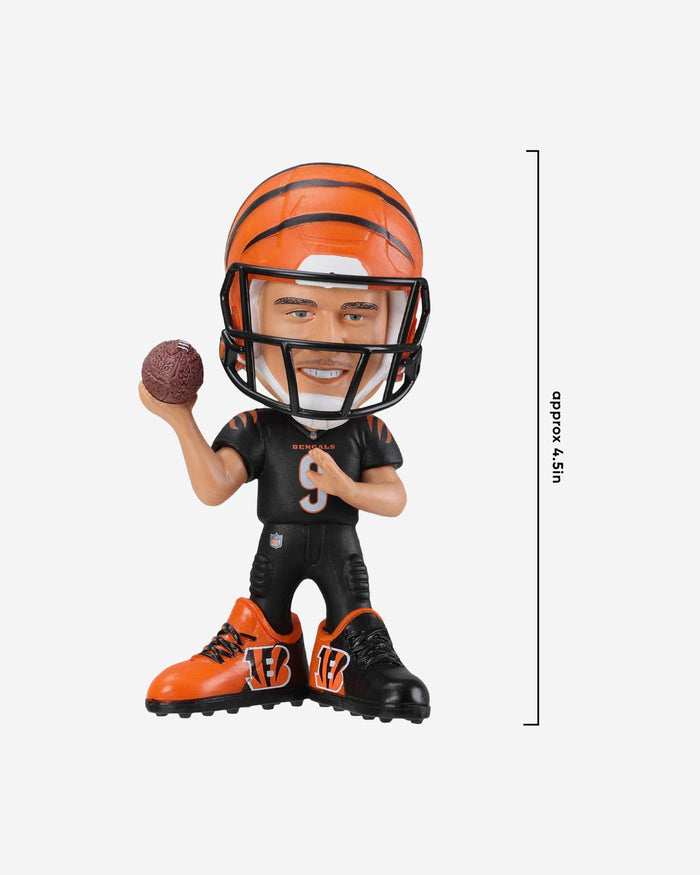 Joe Burrow Cincinnati Bengals Vinyl Showstomperz Bobblehead FOCO - FOCO.com