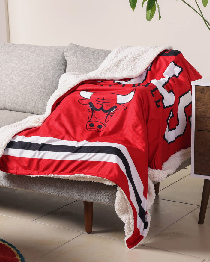 Chicago Bulls Team Property Sherpa Plush Throw Blanket FOCO - FOCO.com