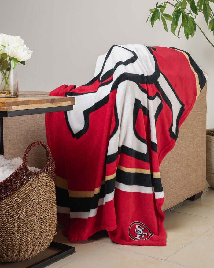 San Francisco 49ers Supreme Slumber Plush Throw Blanket FOCO - FOCO.com