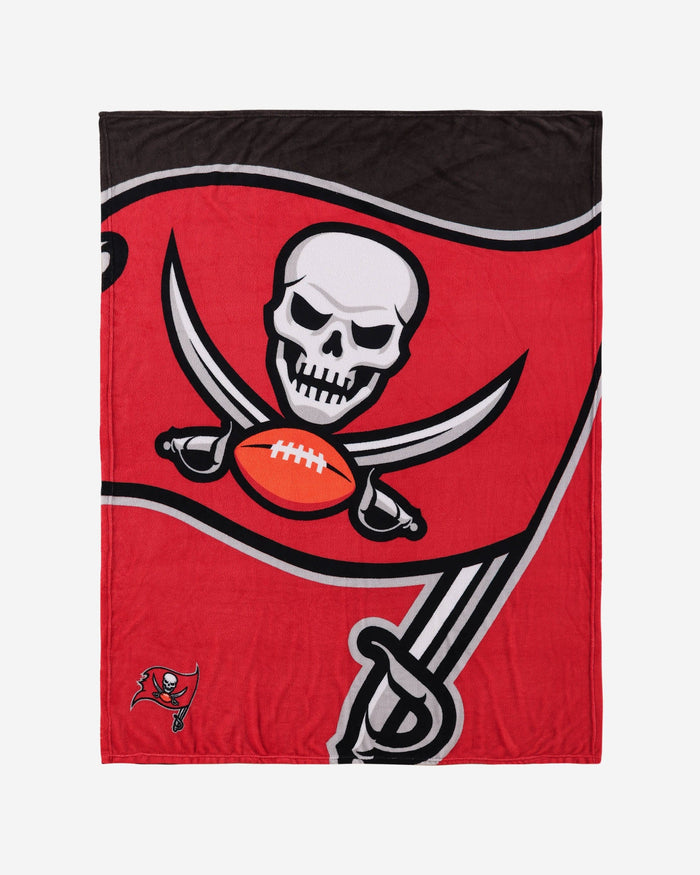 Tampa Bay Buccaneers Supreme Slumber Plush Throw Blanket FOCO - FOCO.com