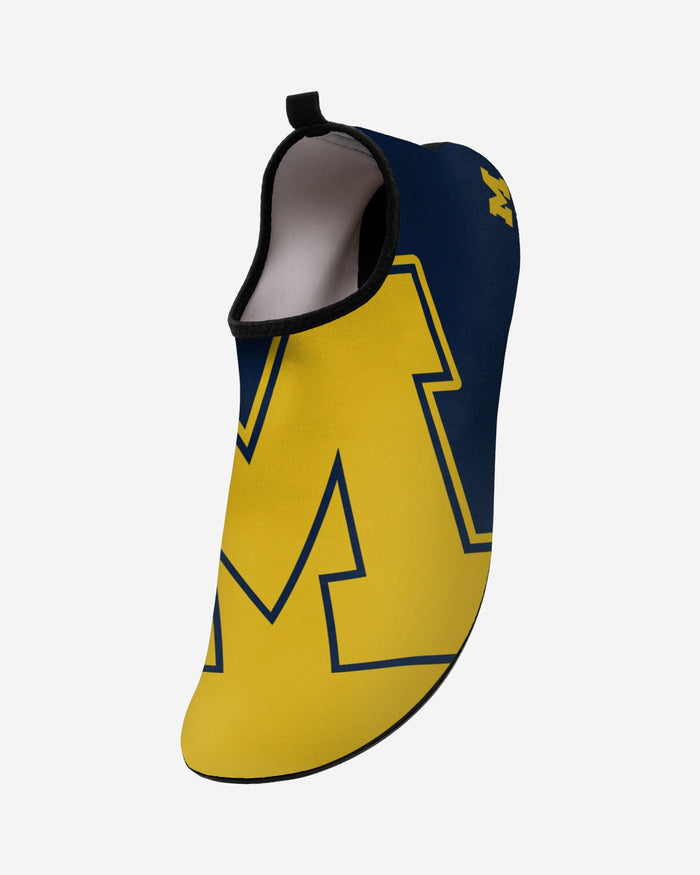 Michigan Wolverines Mens Colorblock Water Shoe FOCO - FOCO.com