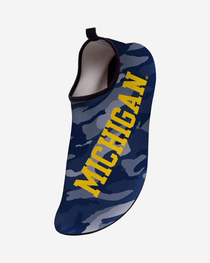 Michigan Wolverines Mens Camo Water Shoe FOCO - FOCO.com