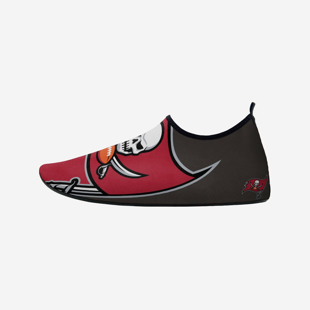 Tampa Bay Buccaneers Mens Colorblock Water Shoe FOCO - FOCO.com