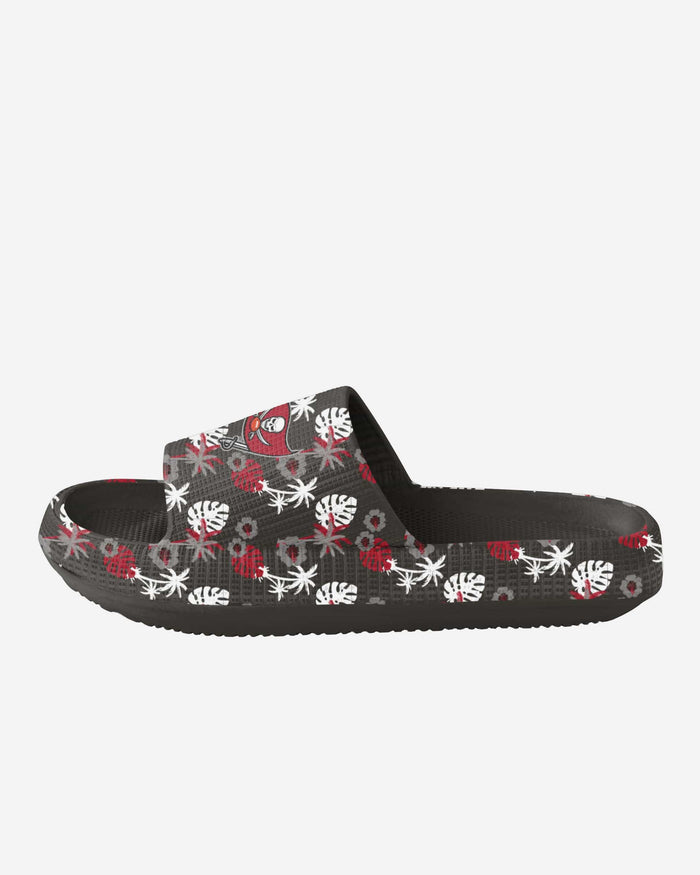 Tampa Bay Buccaneers Womens Floral Pillow Slide FOCO - FOCO.com