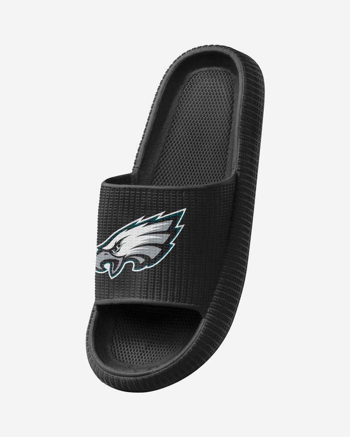 Philadelphia Eagles Womens Team Color Pillow Slide FOCO - FOCO.com