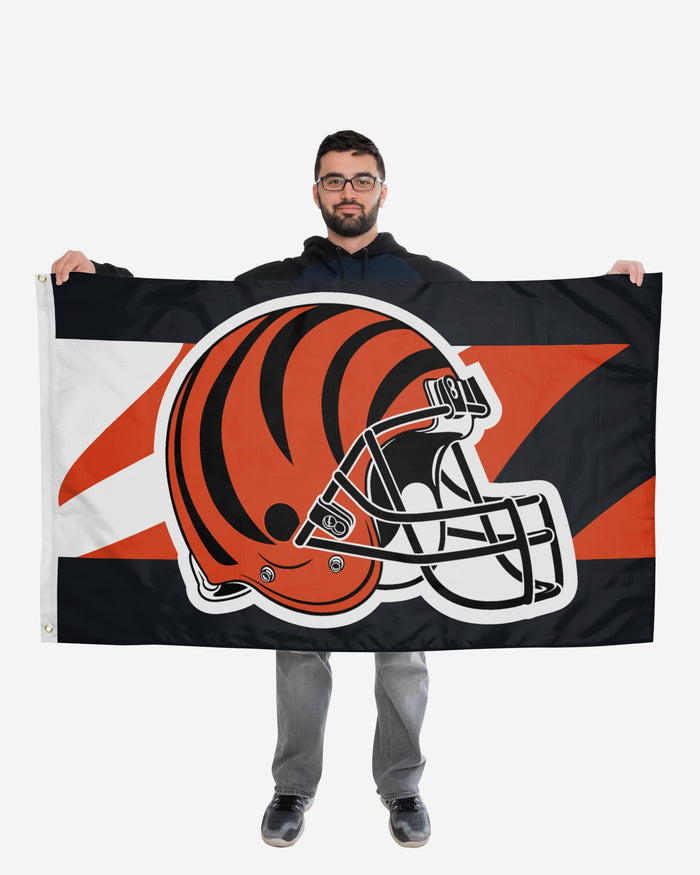 Cincinnati Bengals Helmet Horizontal Flag FOCO - FOCO.com