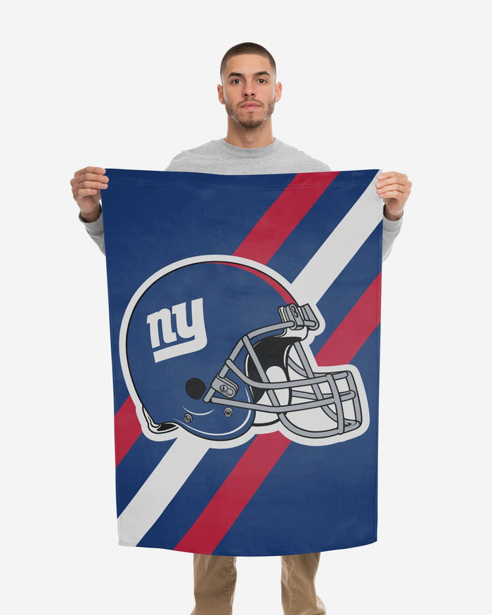 New York Giants Helmet Vertical Flag FOCO - FOCO.com