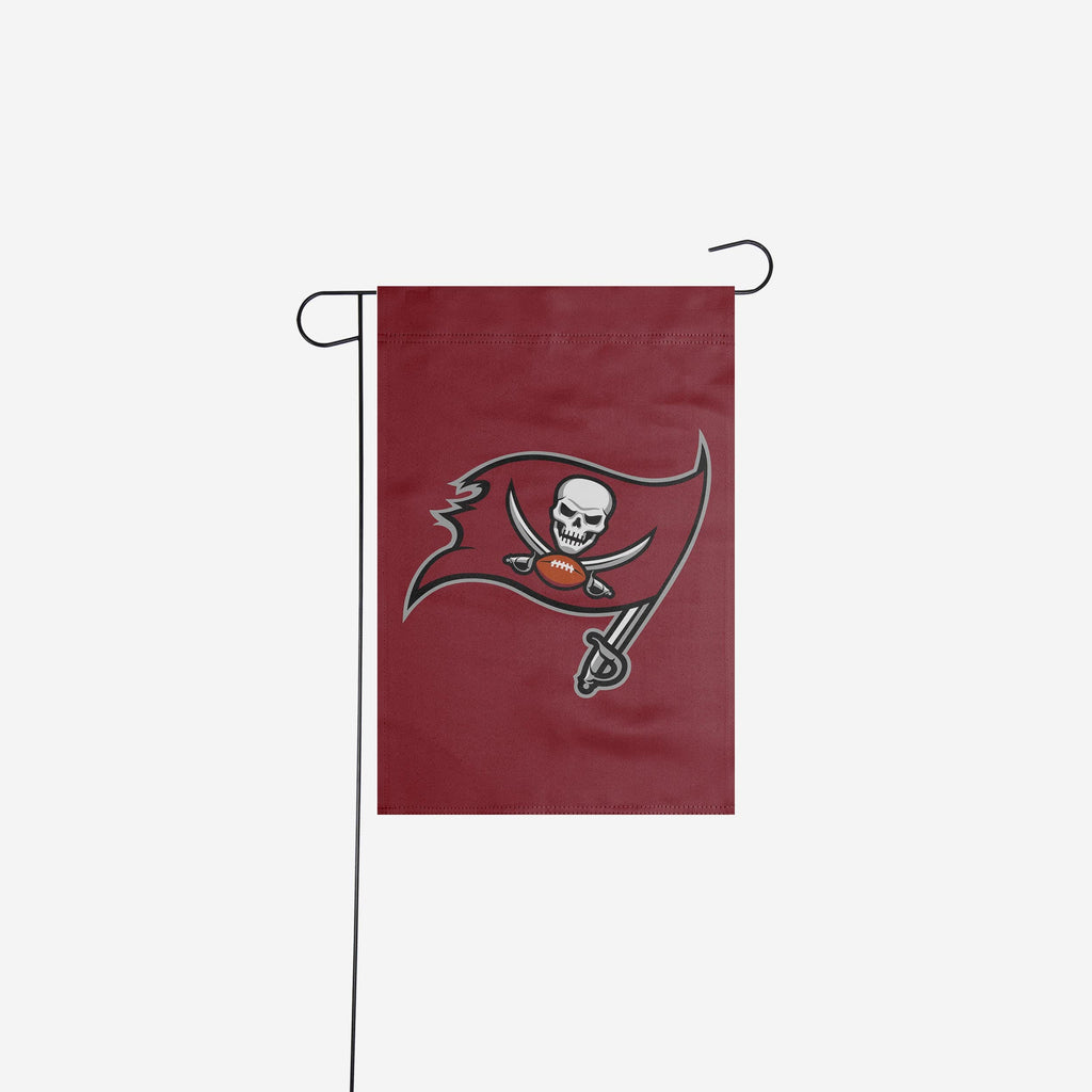 Tampa Bay Buccaneers Solid Garden Flag FOCO - FOCO.com