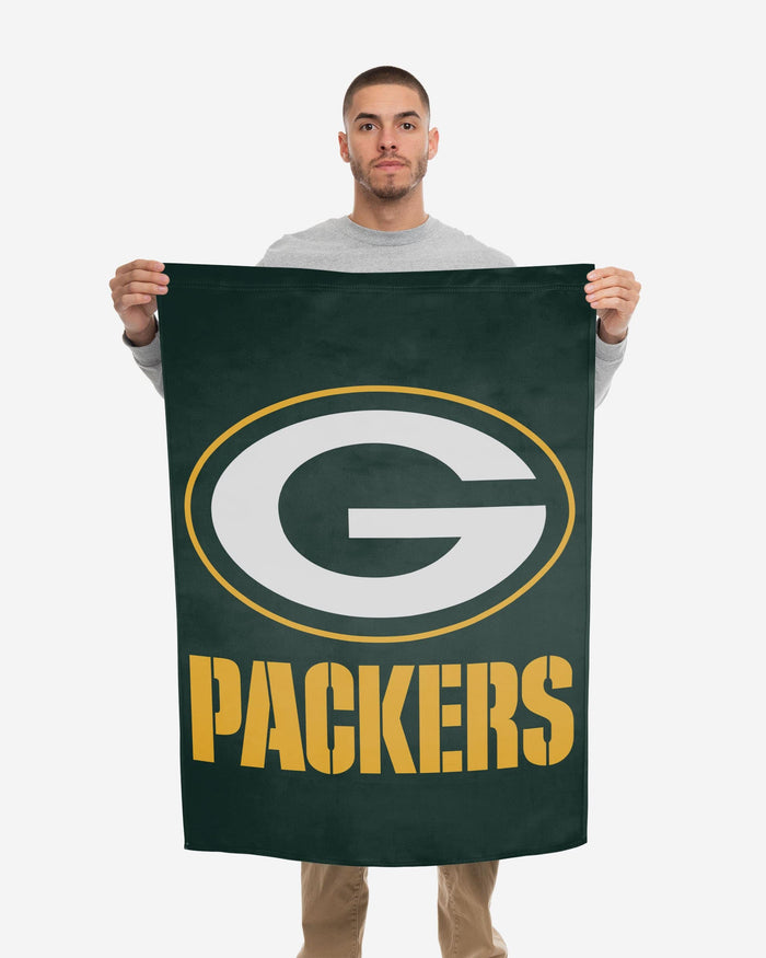 Green Bay Packers Solid Vertical Flag FOCO - FOCO.com