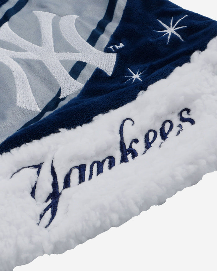 New York Yankees High End Santa Hat FOCO - FOCO.com