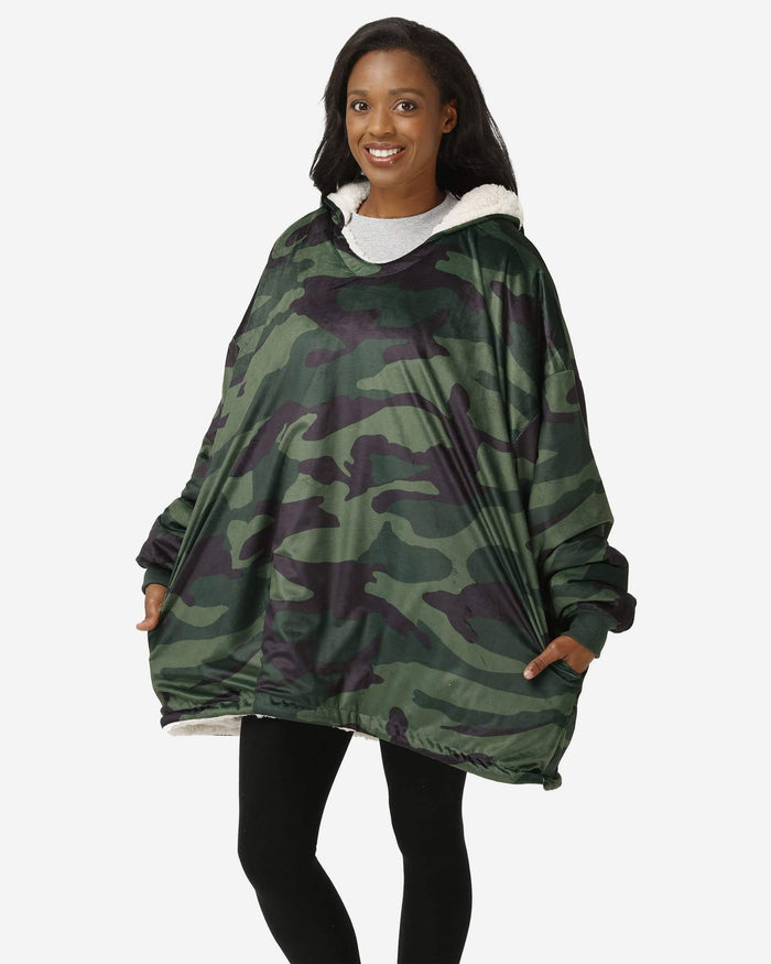 Camo Sherpa Reversible Hoodeez FOCO - FOCO.com