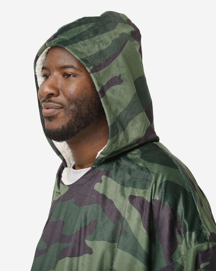 Camo Sherpa Reversible Hoodeez FOCO - FOCO.com