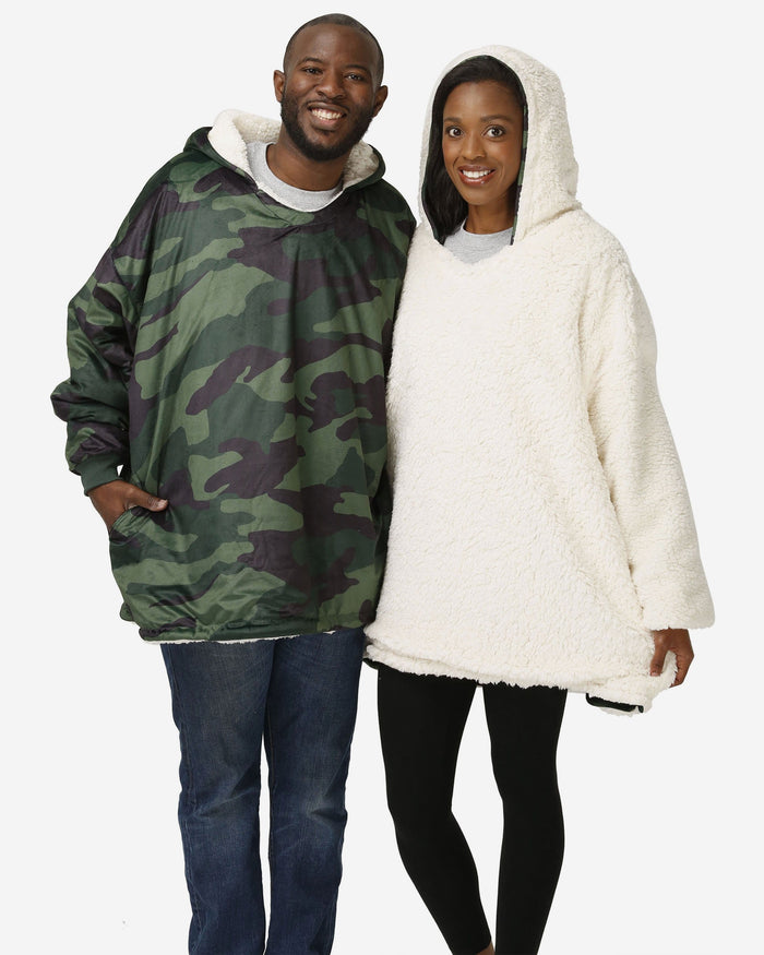 Camo Sherpa Reversible Hoodeez FOCO - FOCO.com