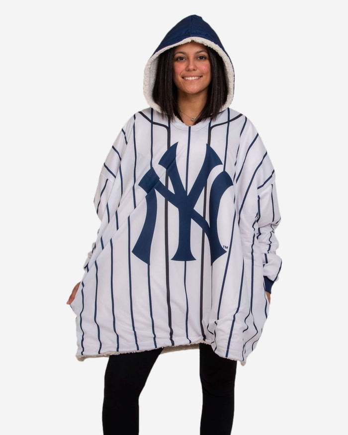 New York Yankees Reversible Gameday Hoodeez FOCO - FOCO.com