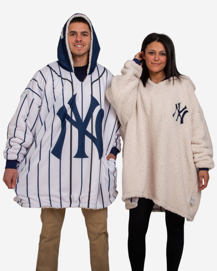 New York Yankees Reversible Gameday Hoodeez FOCO - FOCO.com