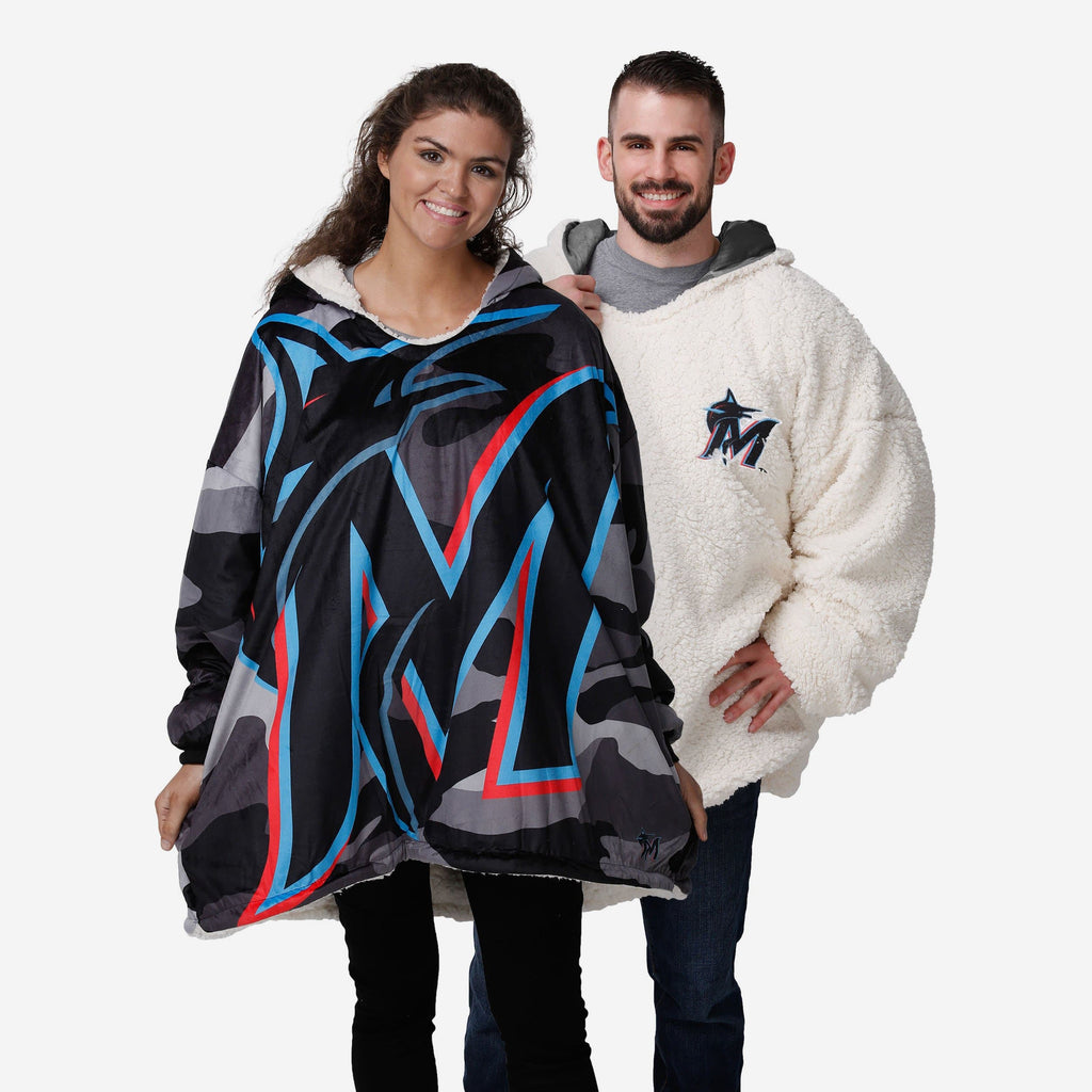 Miami Marlins Reversible Team Color Camo Hoodeez FOCO - FOCO.com