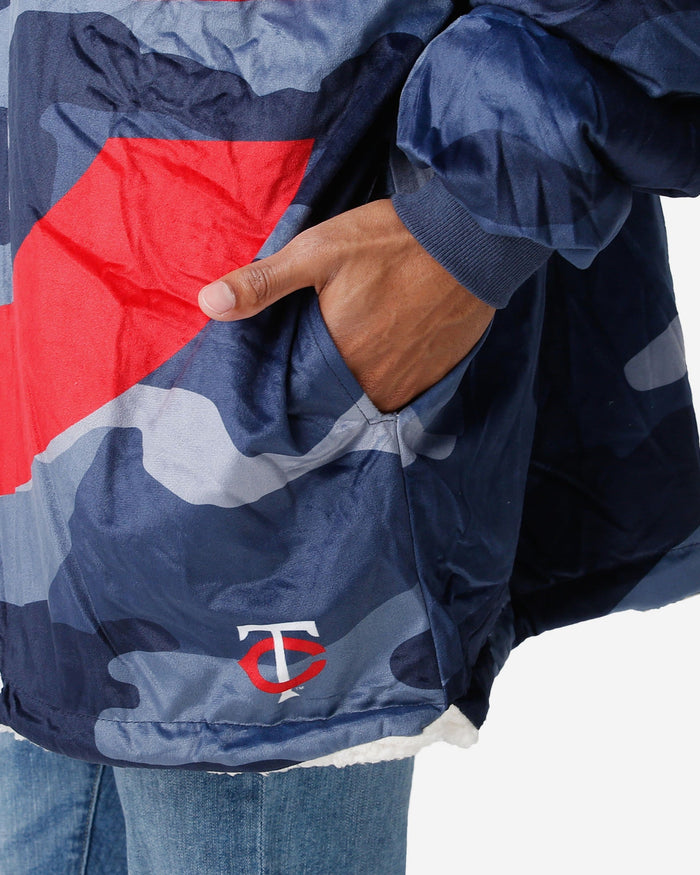 Minnesota Twins Reversible Team Color Camo Hoodeez FOCO - FOCO.com