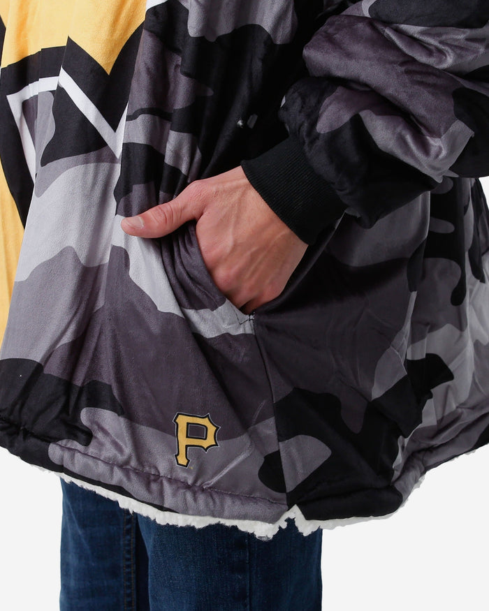 Pittsburgh Pirates Reversible Team Color Camo Hoodeez FOCO - FOCO.com