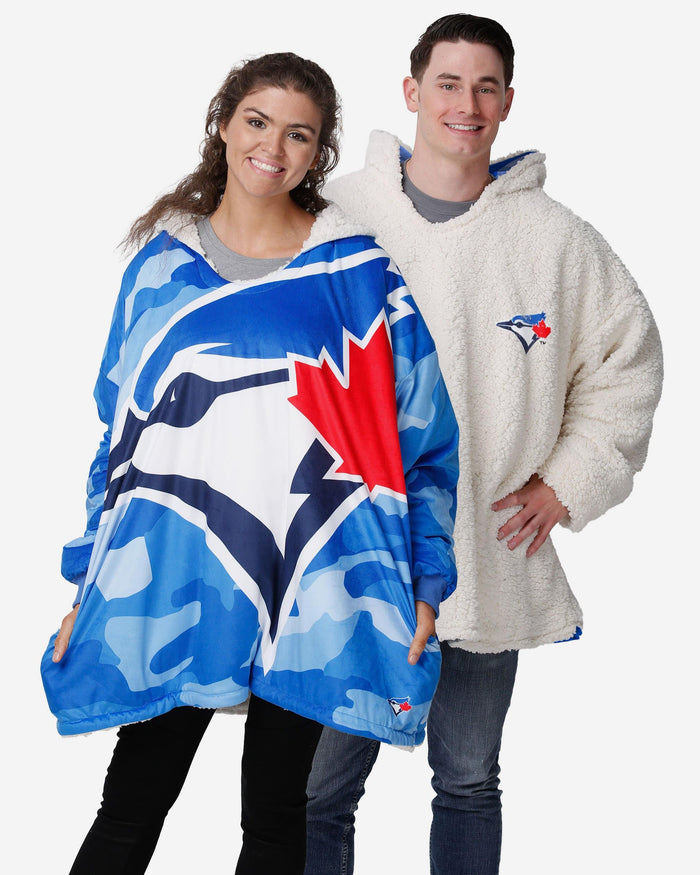 Toronto Blue Jays Reversible Team Color Camo Hoodeez FOCO - FOCO.com