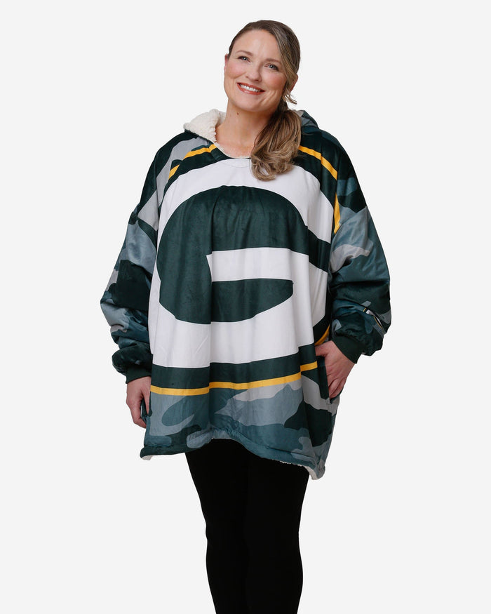 Green Bay Packers Reversible Team Color Camo Hoodeez FOCO - FOCO.com