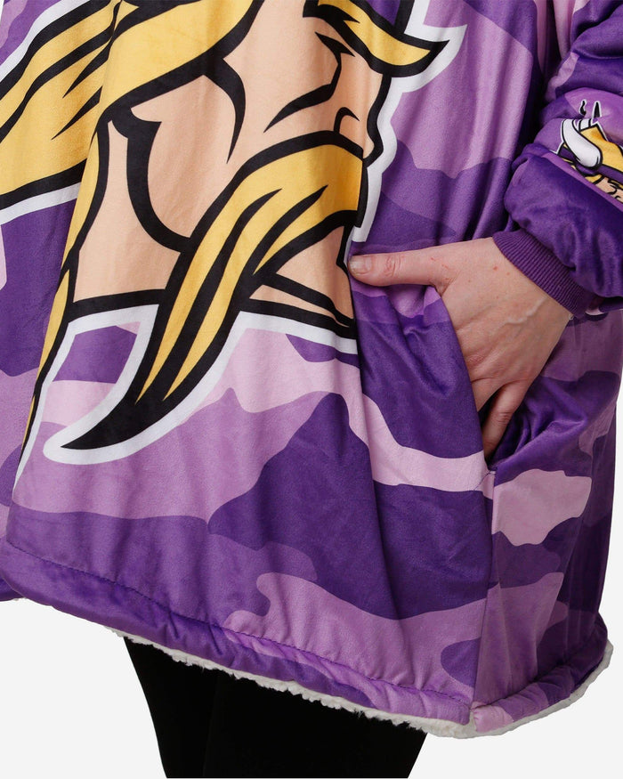 Minnesota Vikings Reversible Team Color Camo Hoodeez FOCO - FOCO.com