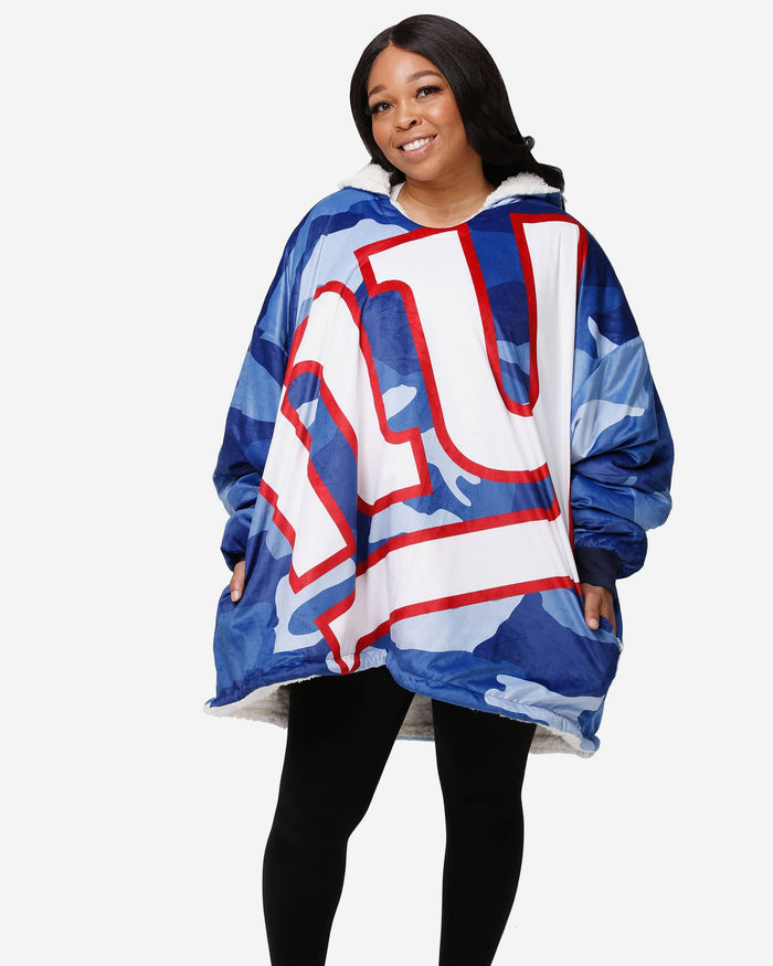 New York Giants Reversible Team Color Camo Hoodeez FOCO - FOCO.com