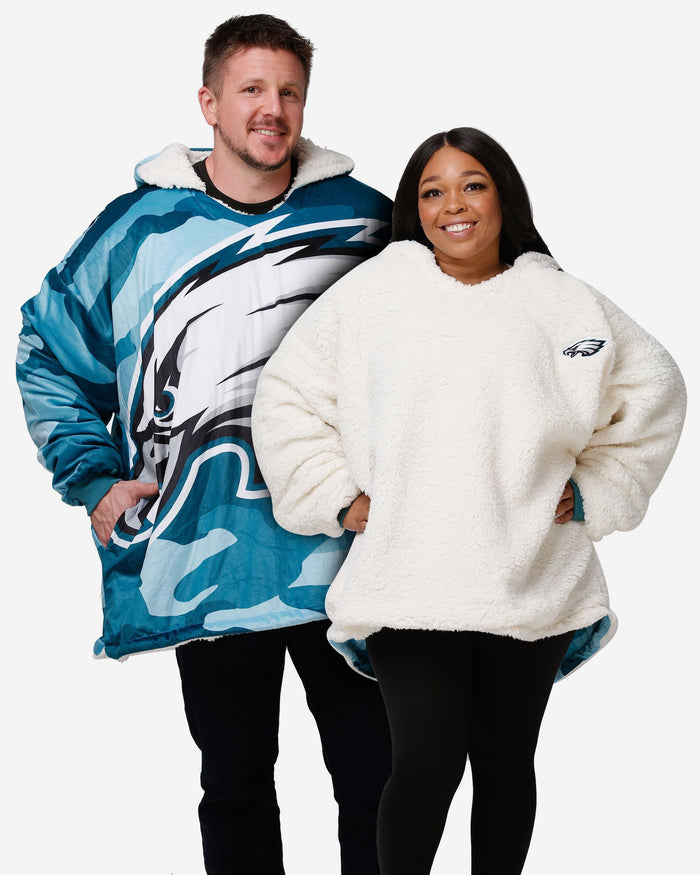 Philadelphia Eagles Reversible Team Color Camo Hoodeez FOCO - FOCO.com