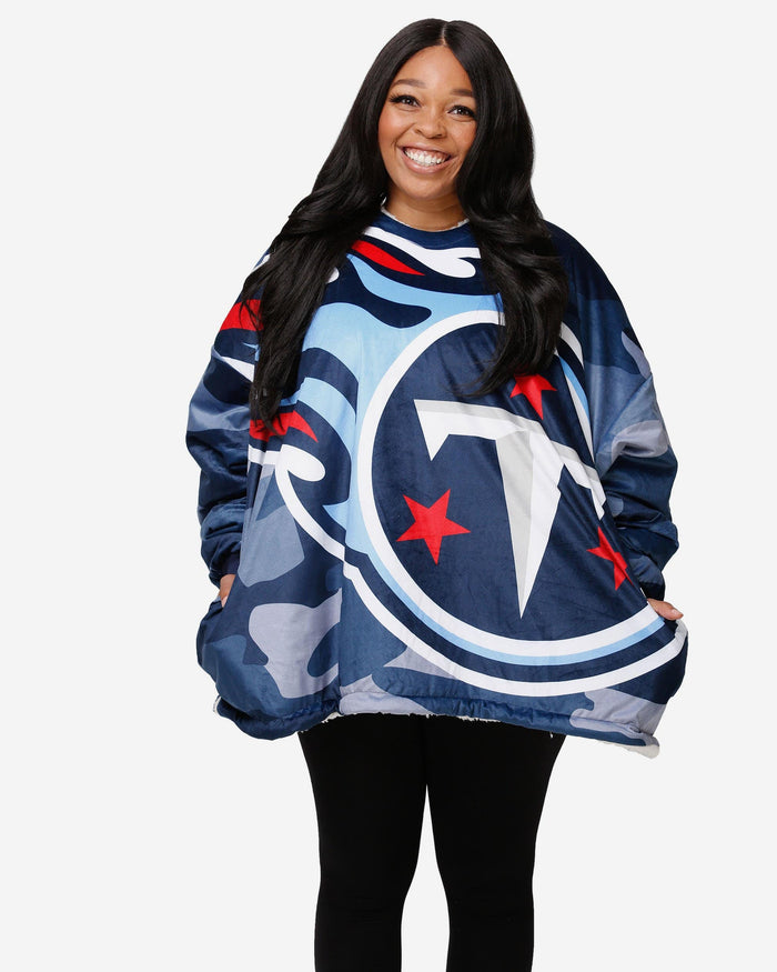 Tennessee Titans Reversible Team Color Camo Hoodeez FOCO - FOCO.com