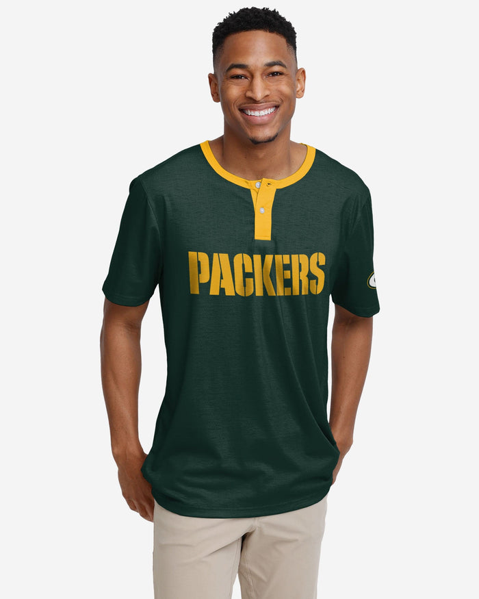 Green Bay Packers Solid Wordmark Short Sleeve Henley FOCO S - FOCO.com