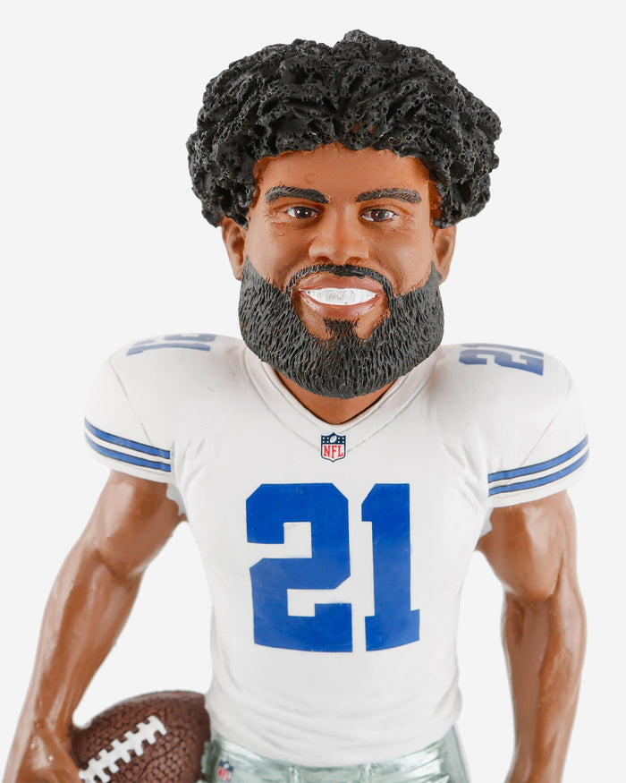 Ezekiel Elliott Dallas Cowboys Thematic Player Figurine FOCO - FOCO.com