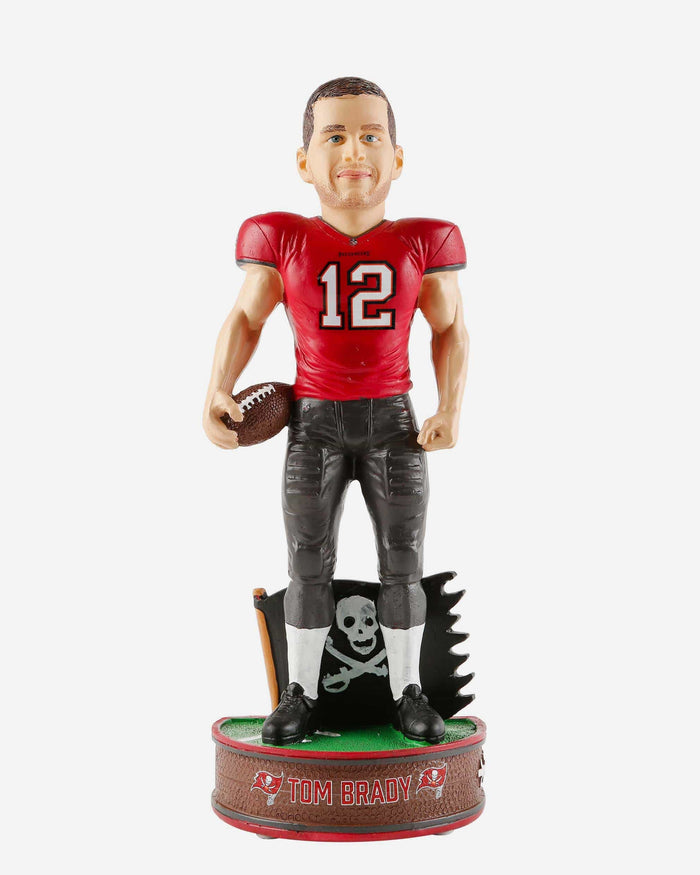 Tom Brady Tampa Bay Buccaneers Thematic Player Figurine FOCO - FOCO.com