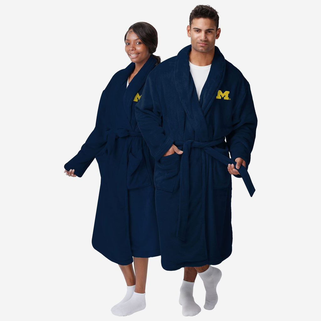 Michigan Wolverines Lazy Day Team Robe FOCO - FOCO.com