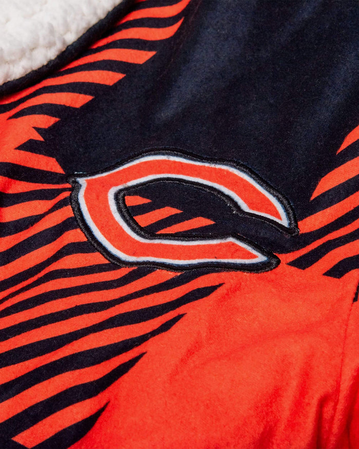 Chicago Bears Lounge Life Reversible Robe FOCO - FOCO.com