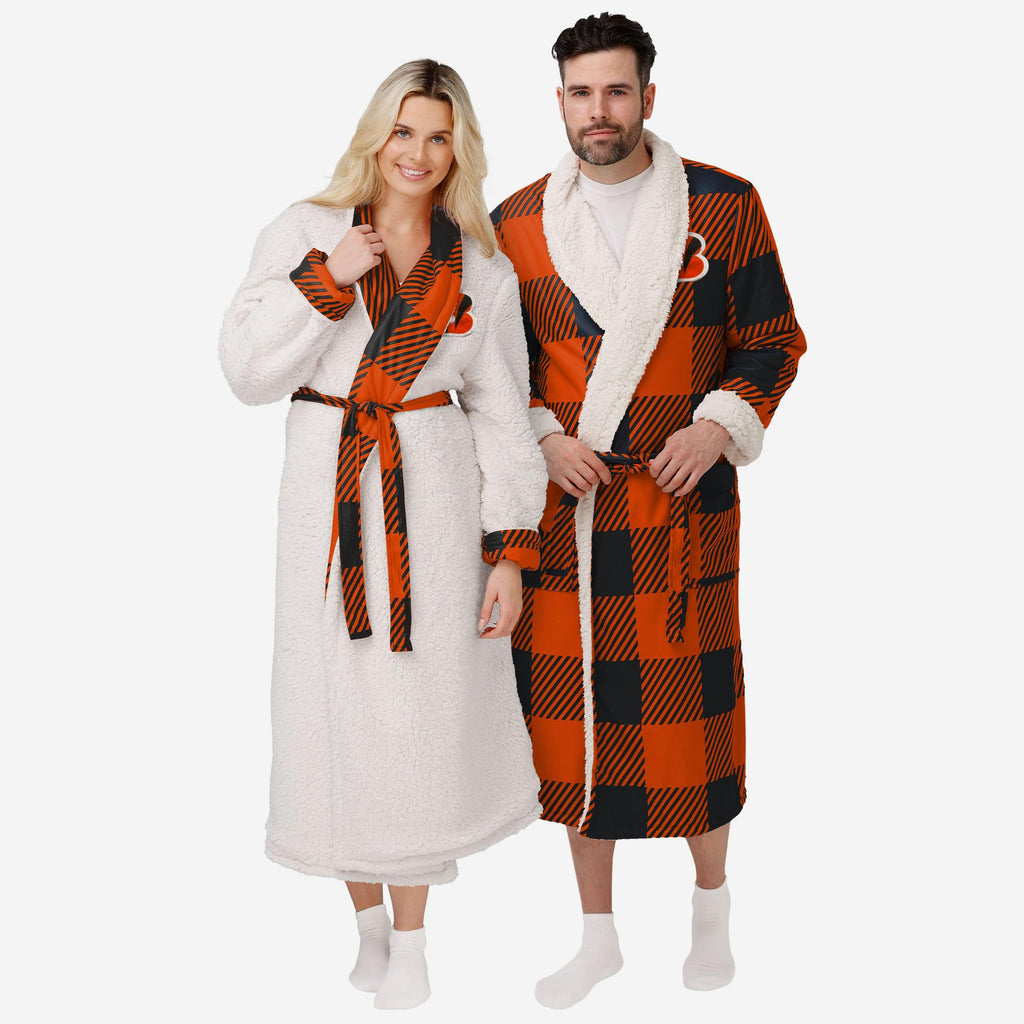 Cincinnati Bengals Lounge Life Reversible Robe FOCO S/M - FOCO.com