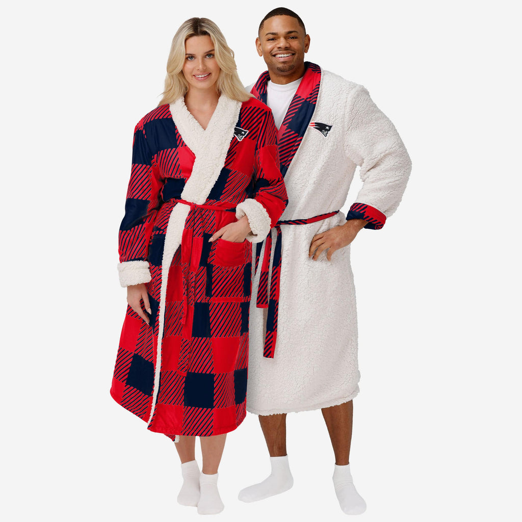 New England Patriots Lounge Life Reversible Robe FOCO S/M - FOCO.com