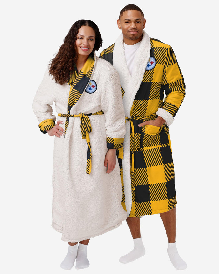 Pittsburgh Steelers Lounge Life Reversible Robe FOCO S/M - FOCO.com