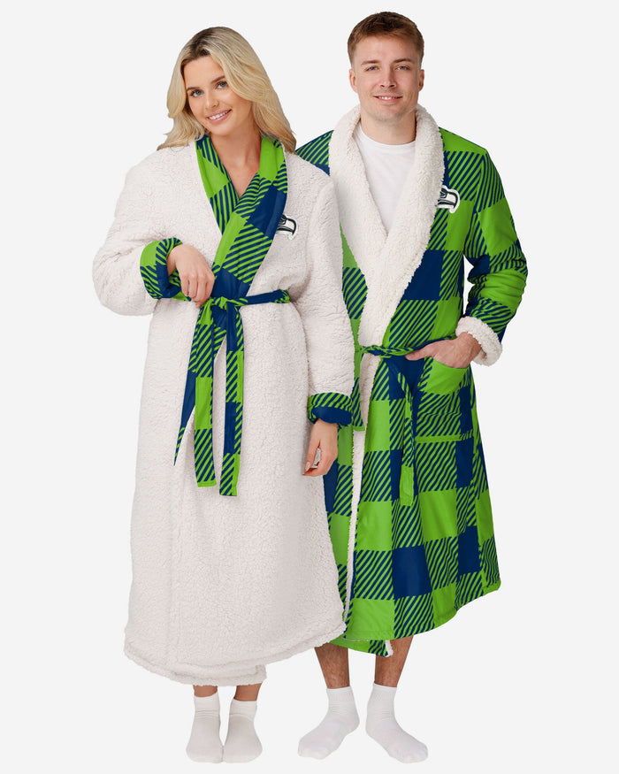 Seattle Seahawks Lounge Life Reversible Robe FOCO S/M - FOCO.com