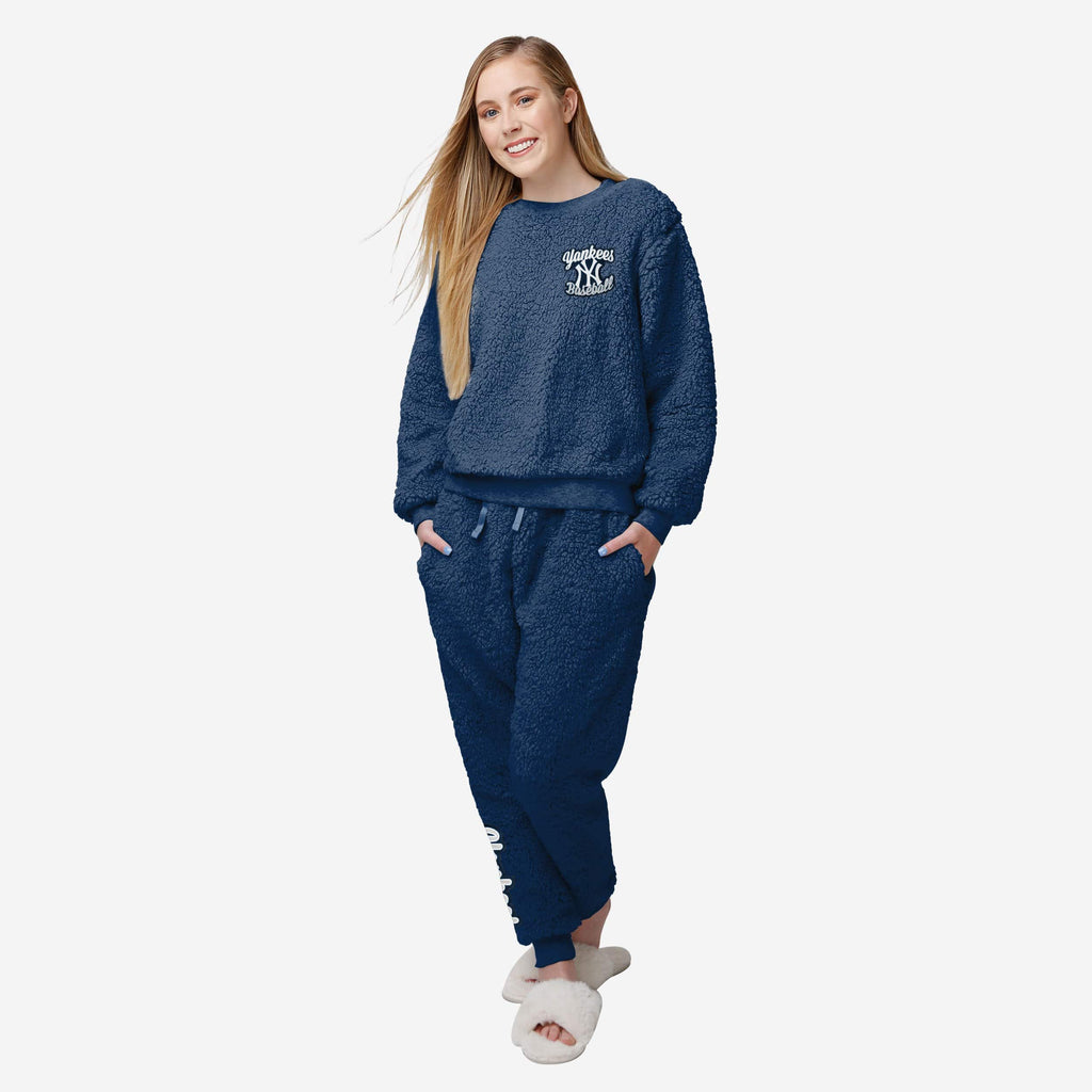 New York Yankees Womens Sherpa Lounge Set FOCO S - FOCO.com