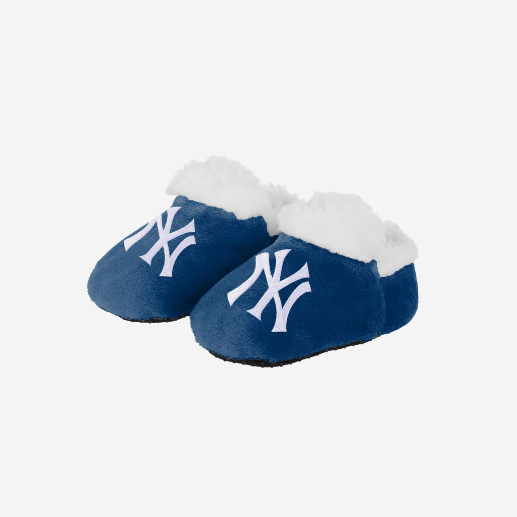 New York Yankees Logo Baby Bootie Slipper FOCO 0-3 mo - FOCO.com