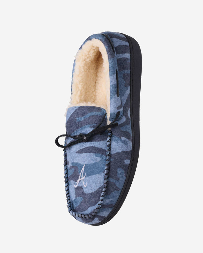 Atlanta Braves Printed Camo Moccasin Slipper FOCO - FOCO.com