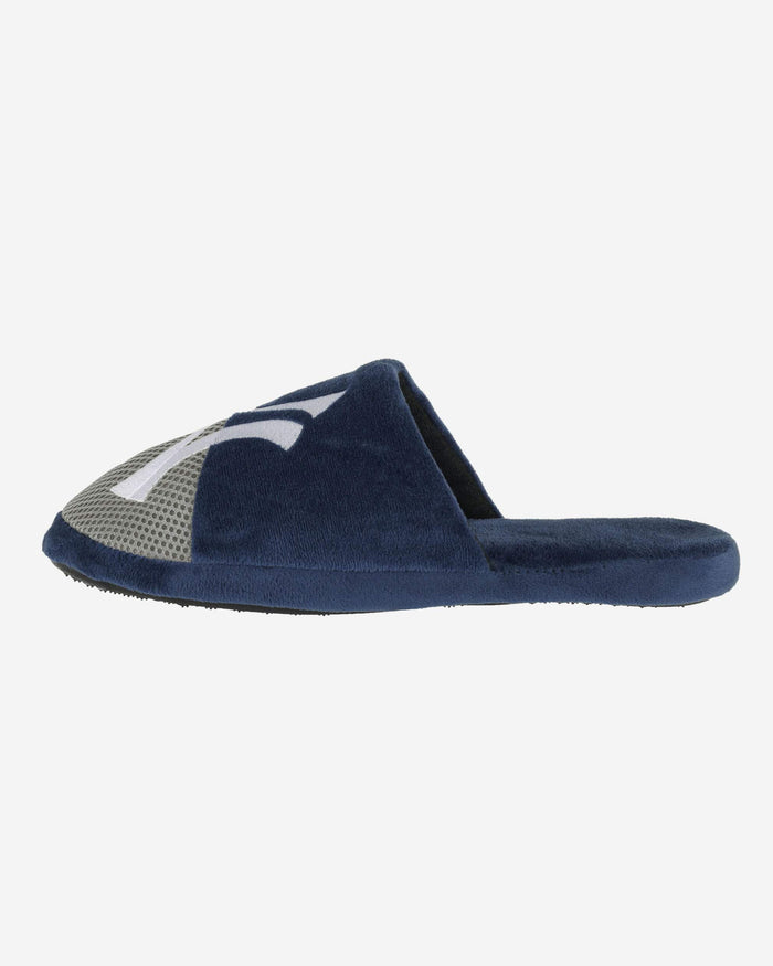 New York Yankees Team Logo Staycation Slipper FOCO S - FOCO.com