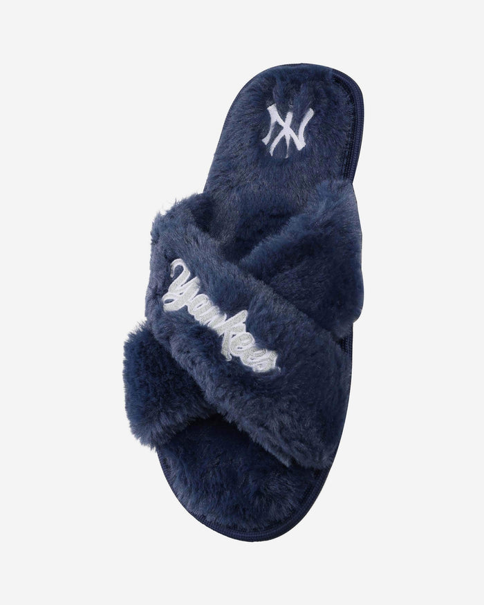 New York Yankees Womens Script Wordmark Fur Cross Slide FOCO - FOCO.com